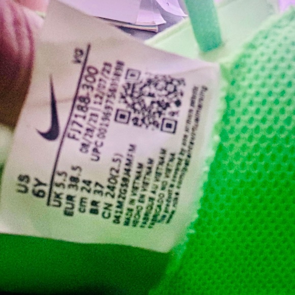 KIDS ZOOM VAPOR 15 ACADEMY MDS SOCCER CLEATS - Picture 6 of 6